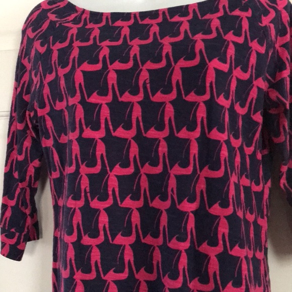 Lilly Pulitzer boat neck top. - Picture 2 of 6